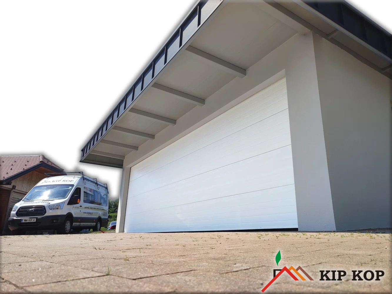 Vrata po meri: Najpogostejše napake pri naročilu (in kako se jim izogniti)